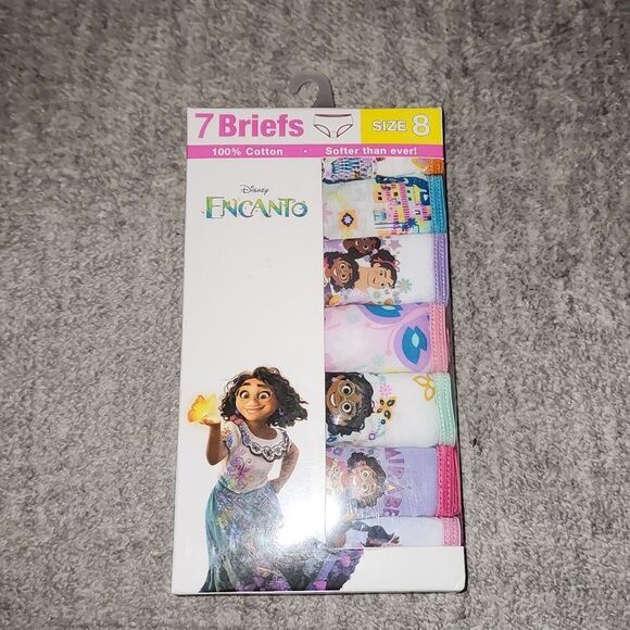 Girls Encanto 7 Pack Character Underwear, Size 8 - Picture 7 of 9